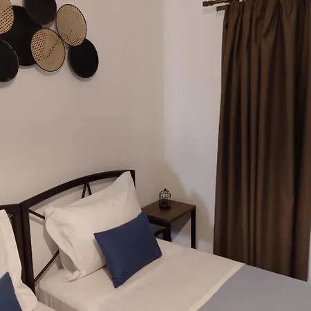 Thanos ,rooms And *