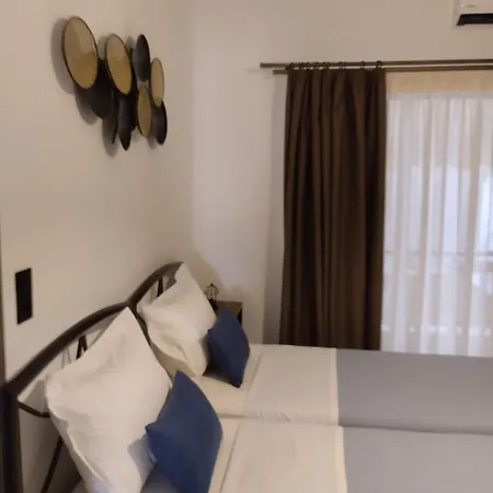 Thanos ,rooms And Appartement *