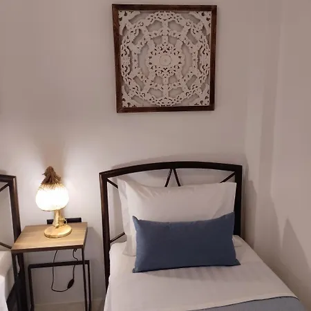 Thanos ,rooms And Ouranoupoli