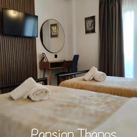 Thanos ,rooms And Ouranoupoli