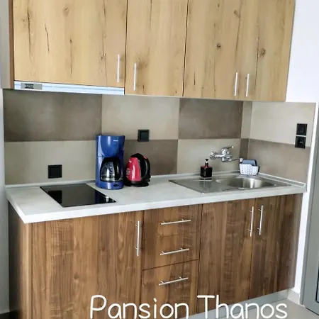 Thanos ,rooms And Appartement