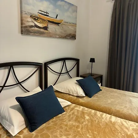 Thanos ,rooms And Appartement
