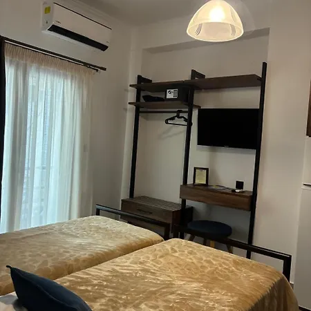 Thanos ,rooms And Ouranoupoli