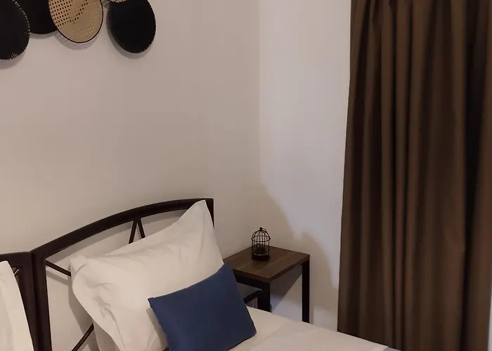 Thanos ,rooms And *
