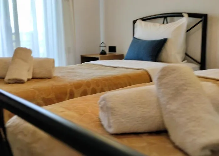 Thanos ,rooms And Ouranoupoli