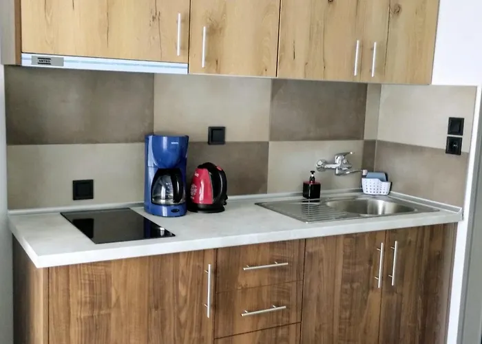 Thanos ,rooms And Apartment