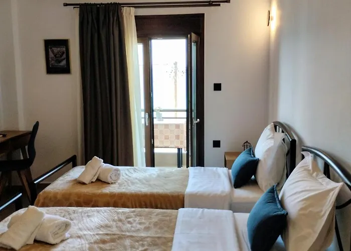 Thanos ,rooms And Apartment *