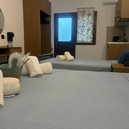 Διαμέρισμα Thanos ,rooms And *
