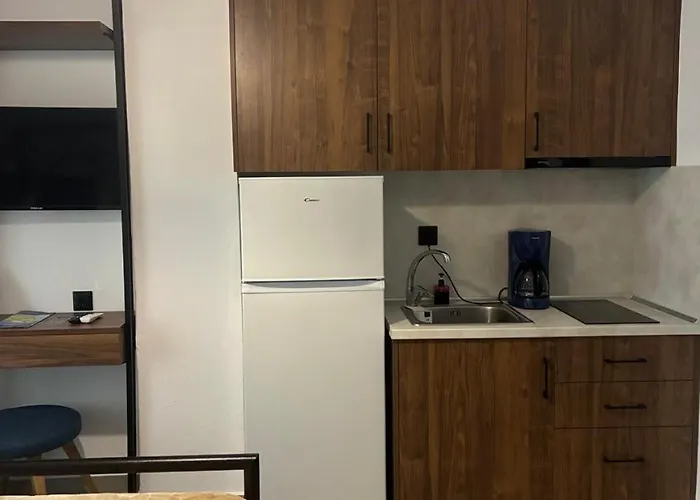 Thanos ,rooms And